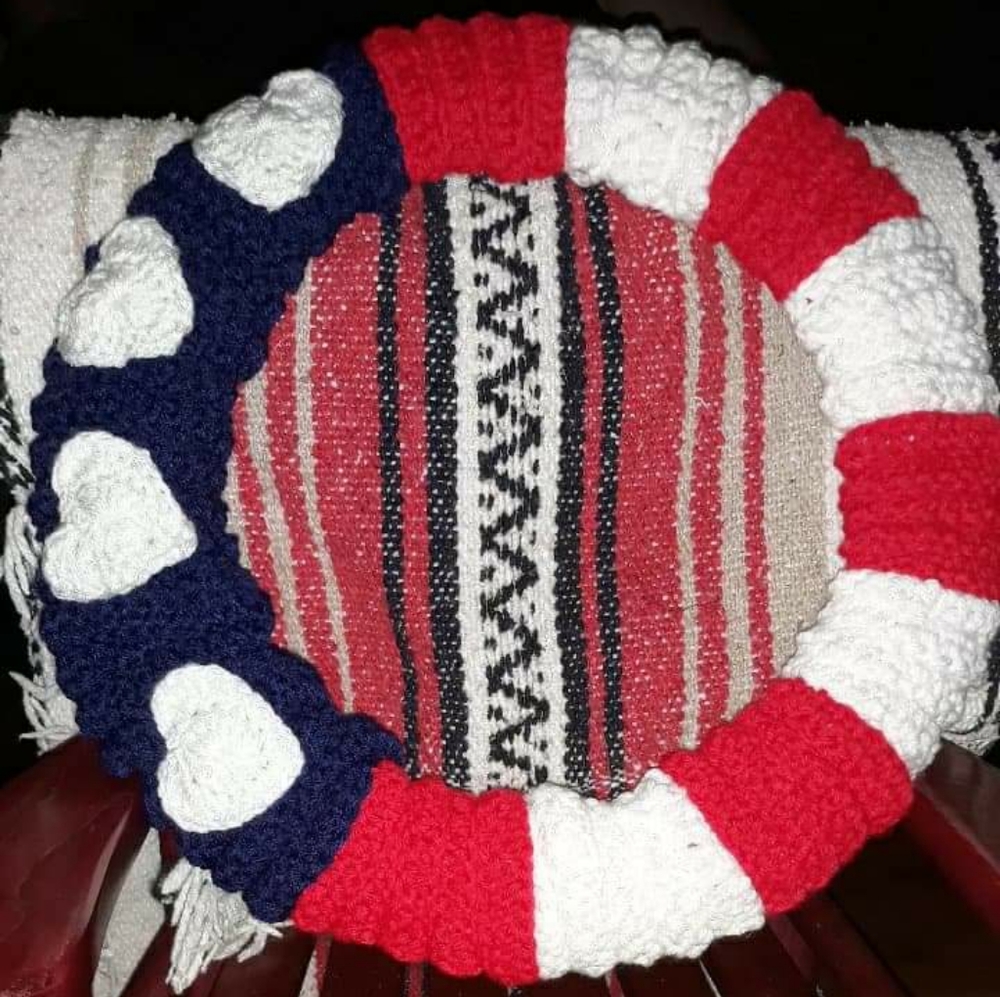 HOLIDAY THEMED WREATHS!